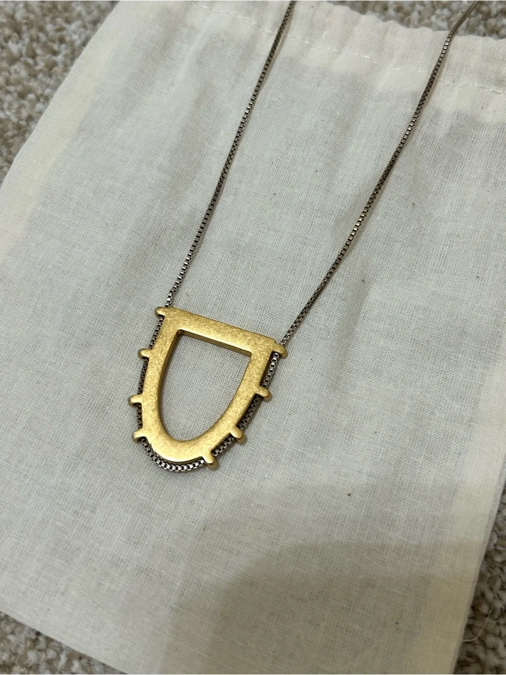 Madewell Adjustable Gold-Tone Horseshoe Pendant Necklace 2000s casual - Picture 2 of 6